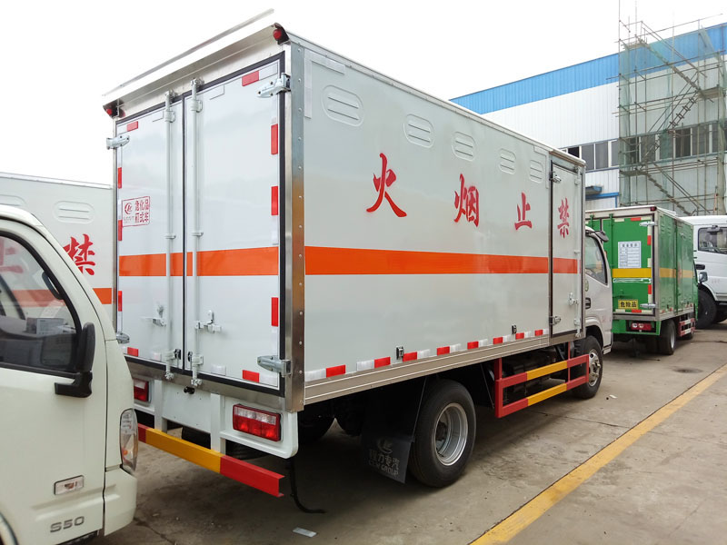 多利卡4.1米(藍(lán)牌)毒性感染性廂式車