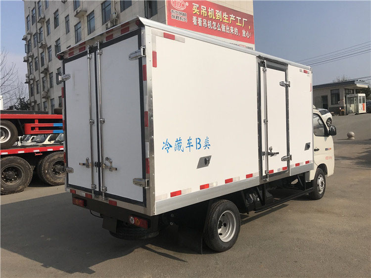 國六 福田祥菱M(3.7米冷藏車)