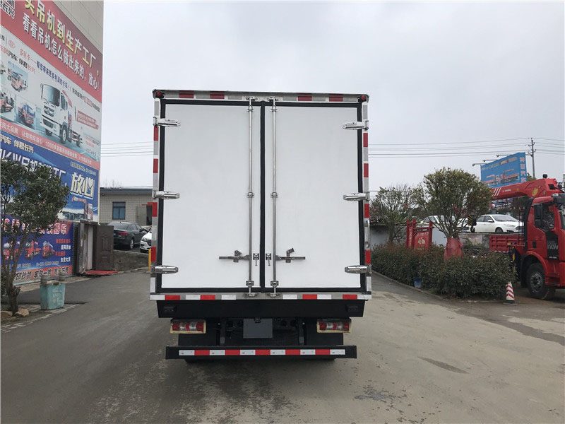 國(guó)六 江淮帥鈴E4.2米藍(lán)牌冷藏車